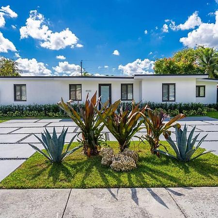 Вілла Casa De Miller Tamiami Екстер'єр фото