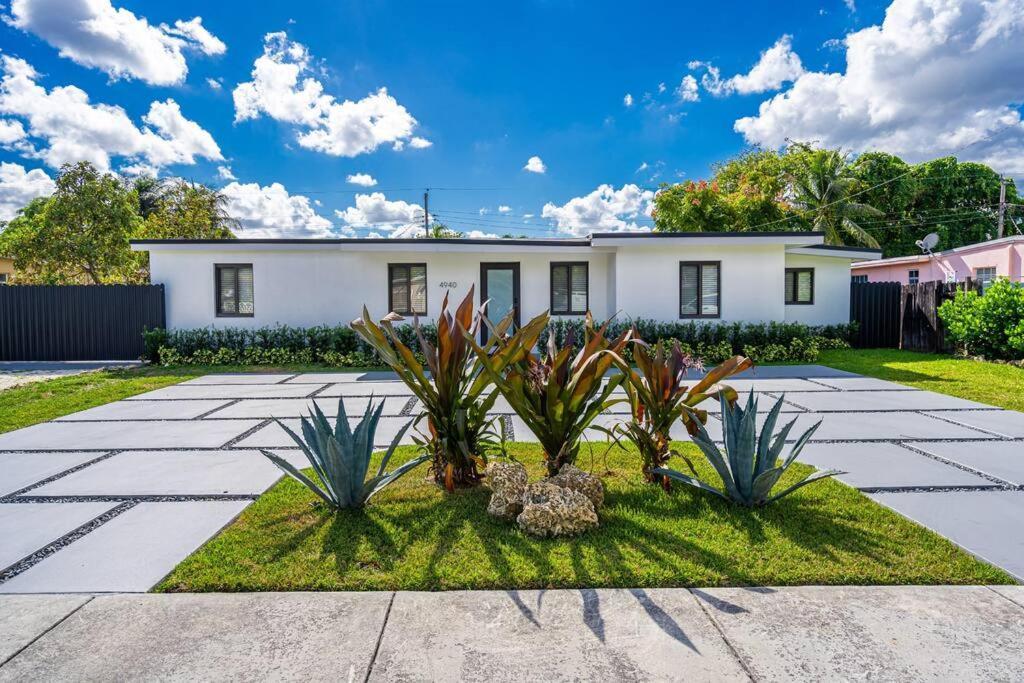 Вілла Casa De Miller Tamiami Екстер'єр фото
